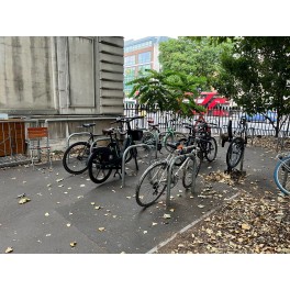 Cycle rack with hoops