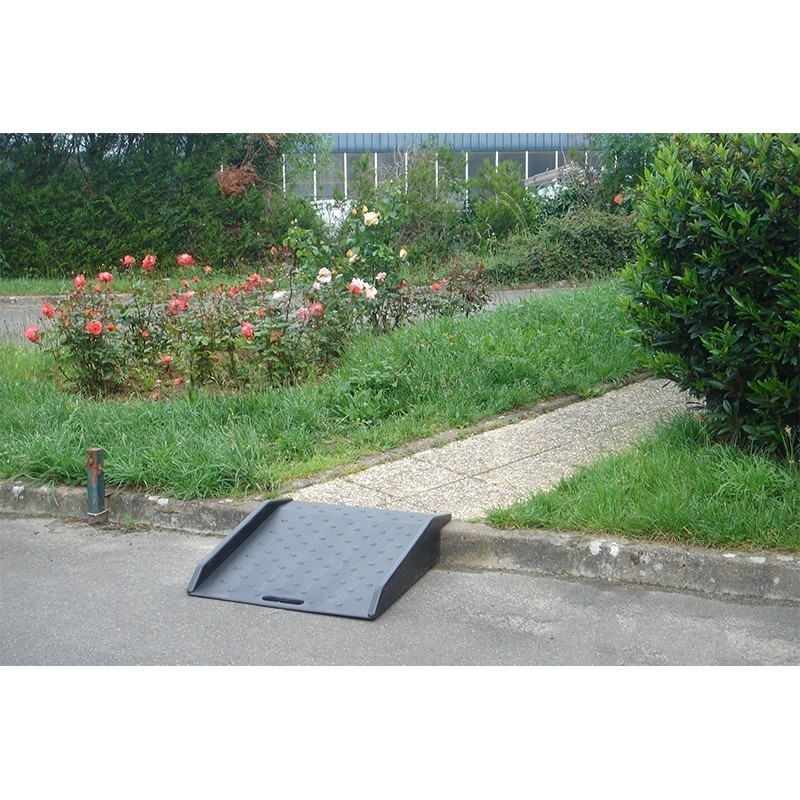 Portable wheelchair access ramp