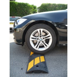 High-visibility Monobloc Speed Bump EASYSEED Series