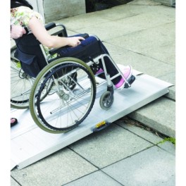 Rampe PMR pliante en aluminium 1.2 m - 300 kg