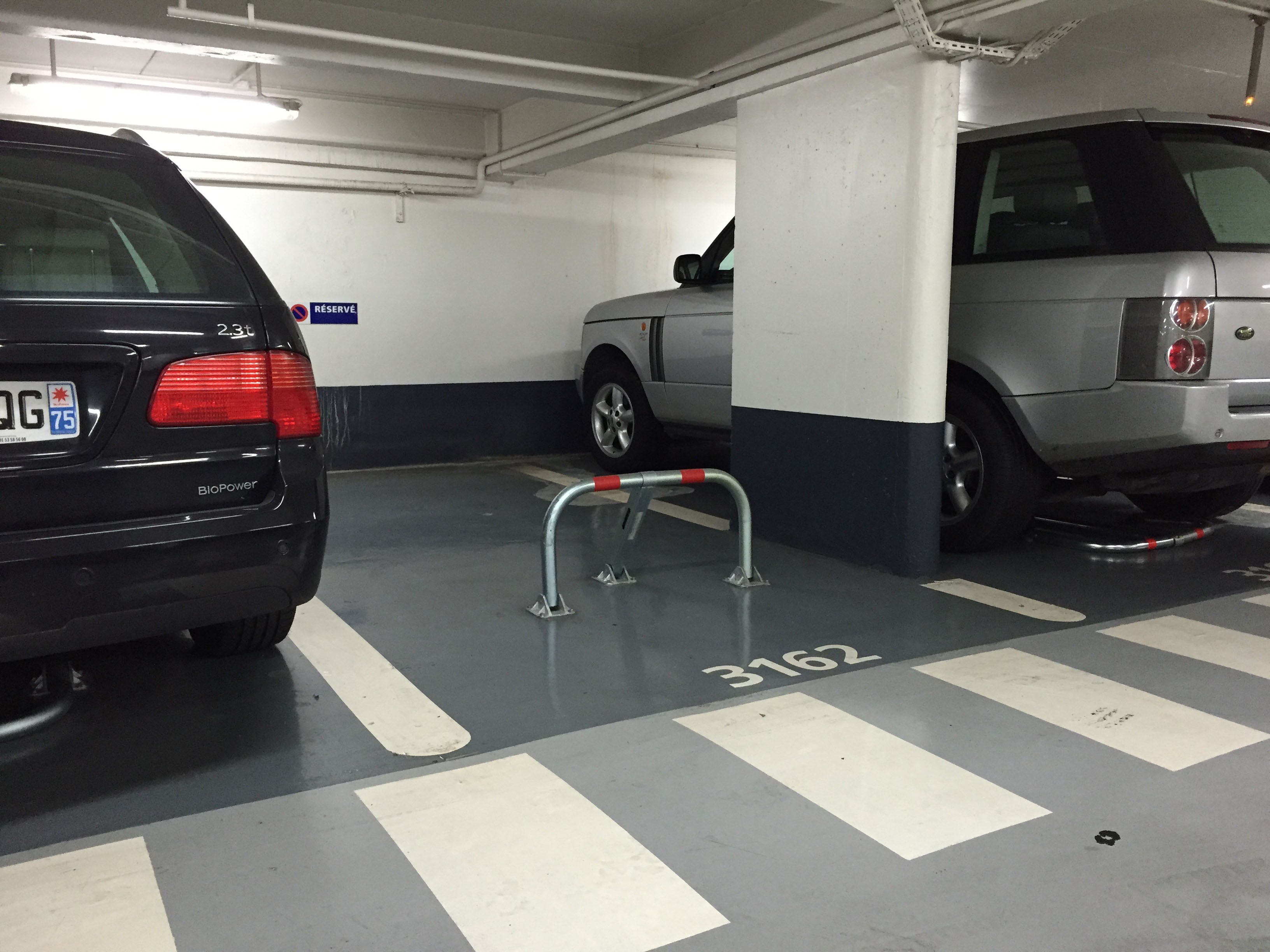 High-Resistance parking bollard