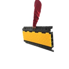 3-channel cable protector (58 × 52 mm)