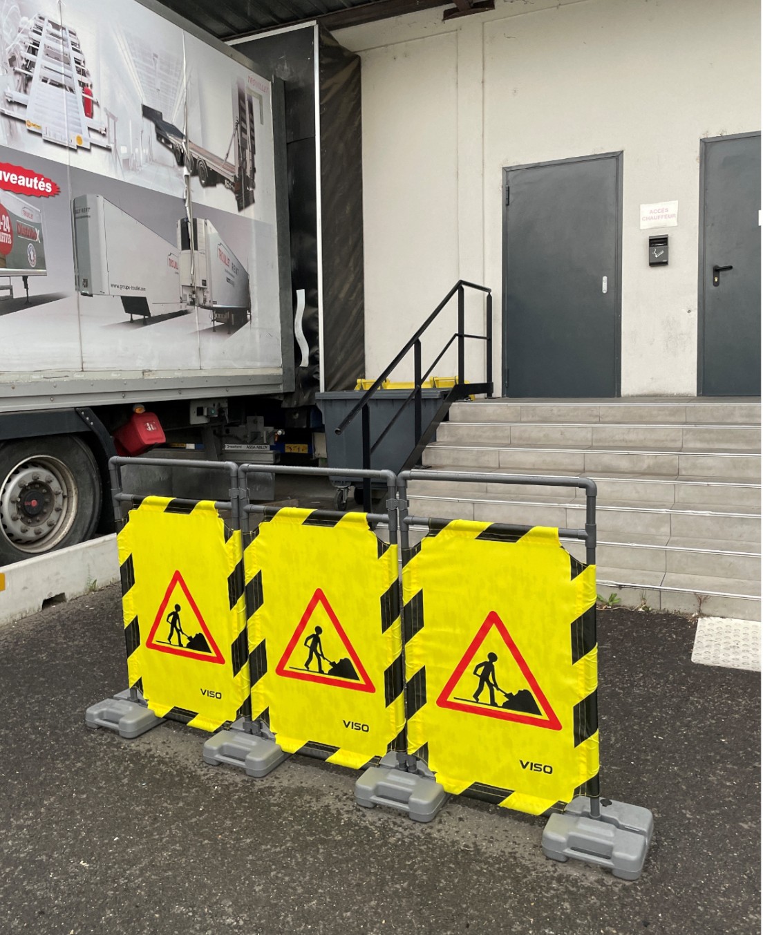 PVC intervention barrier base