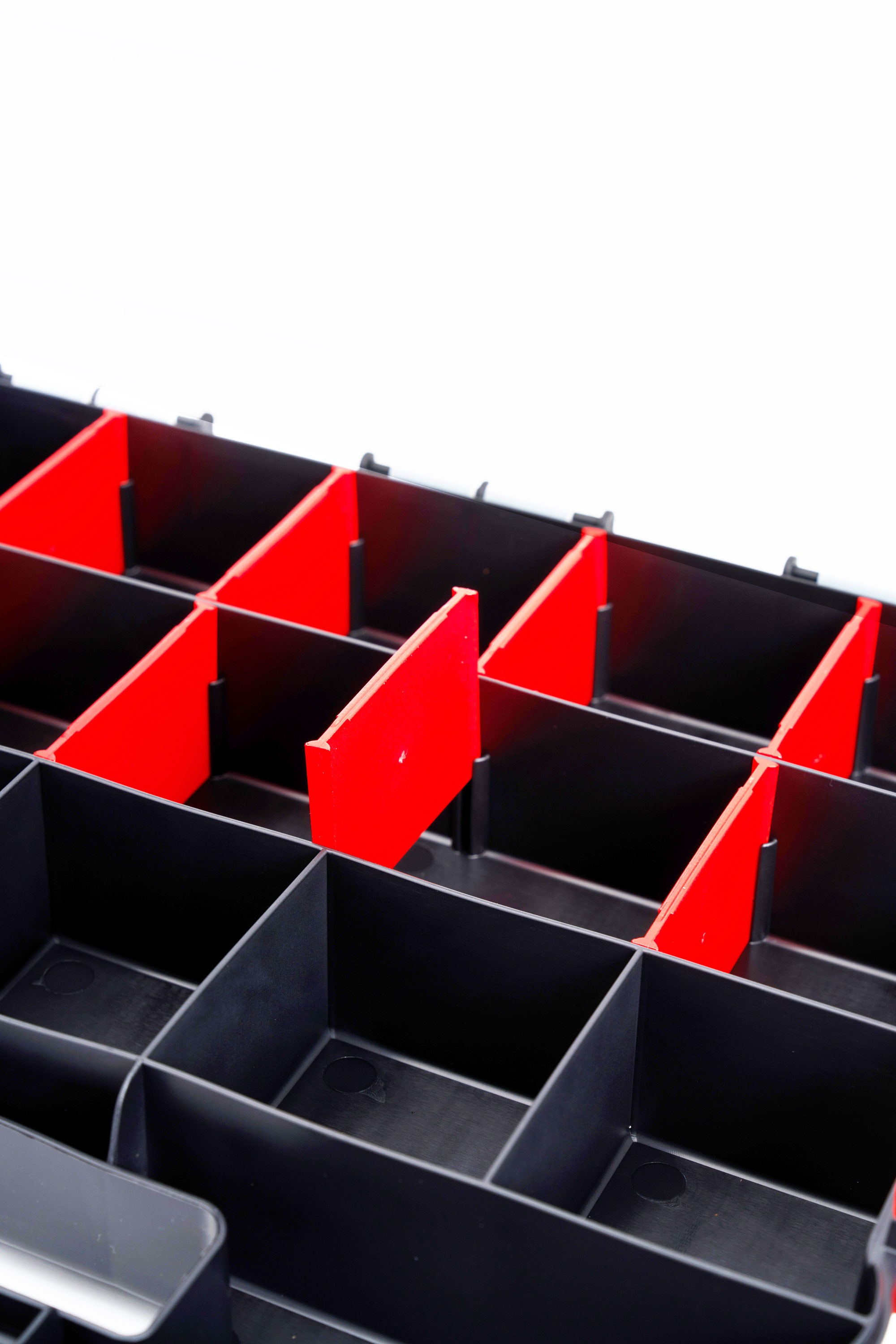 Compartment case with dividers