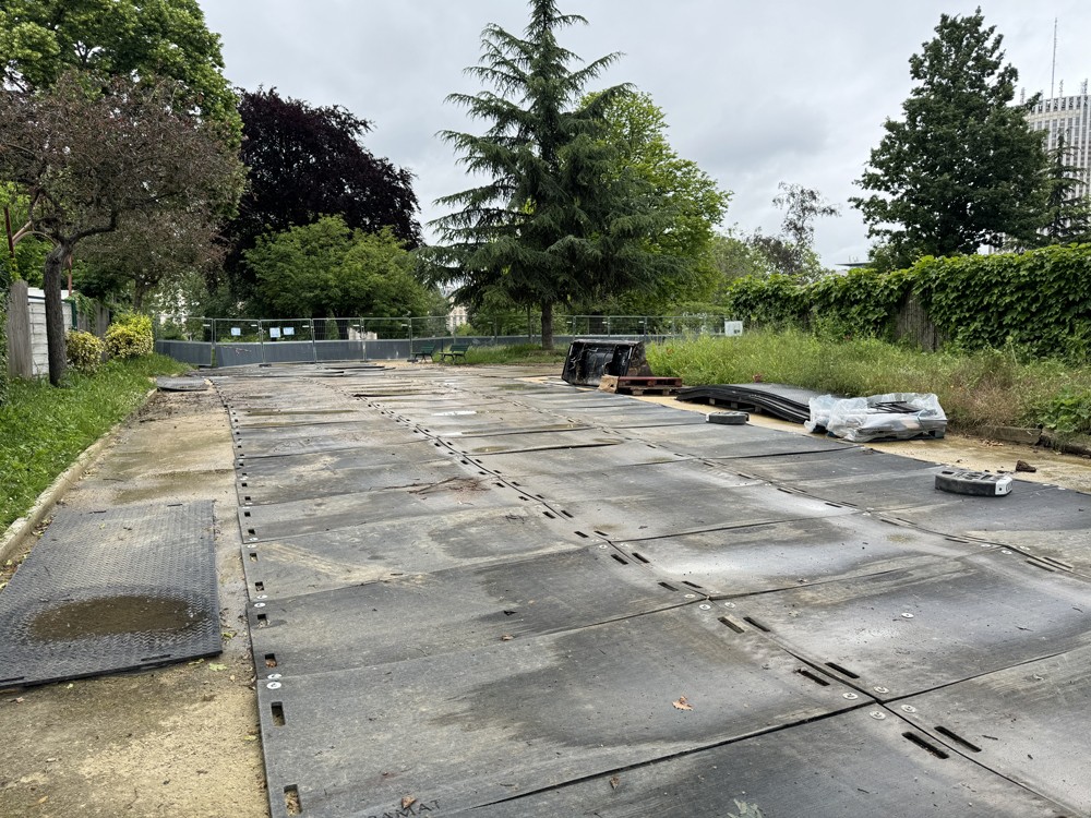 Temporary road plate  2.4 m 80 T