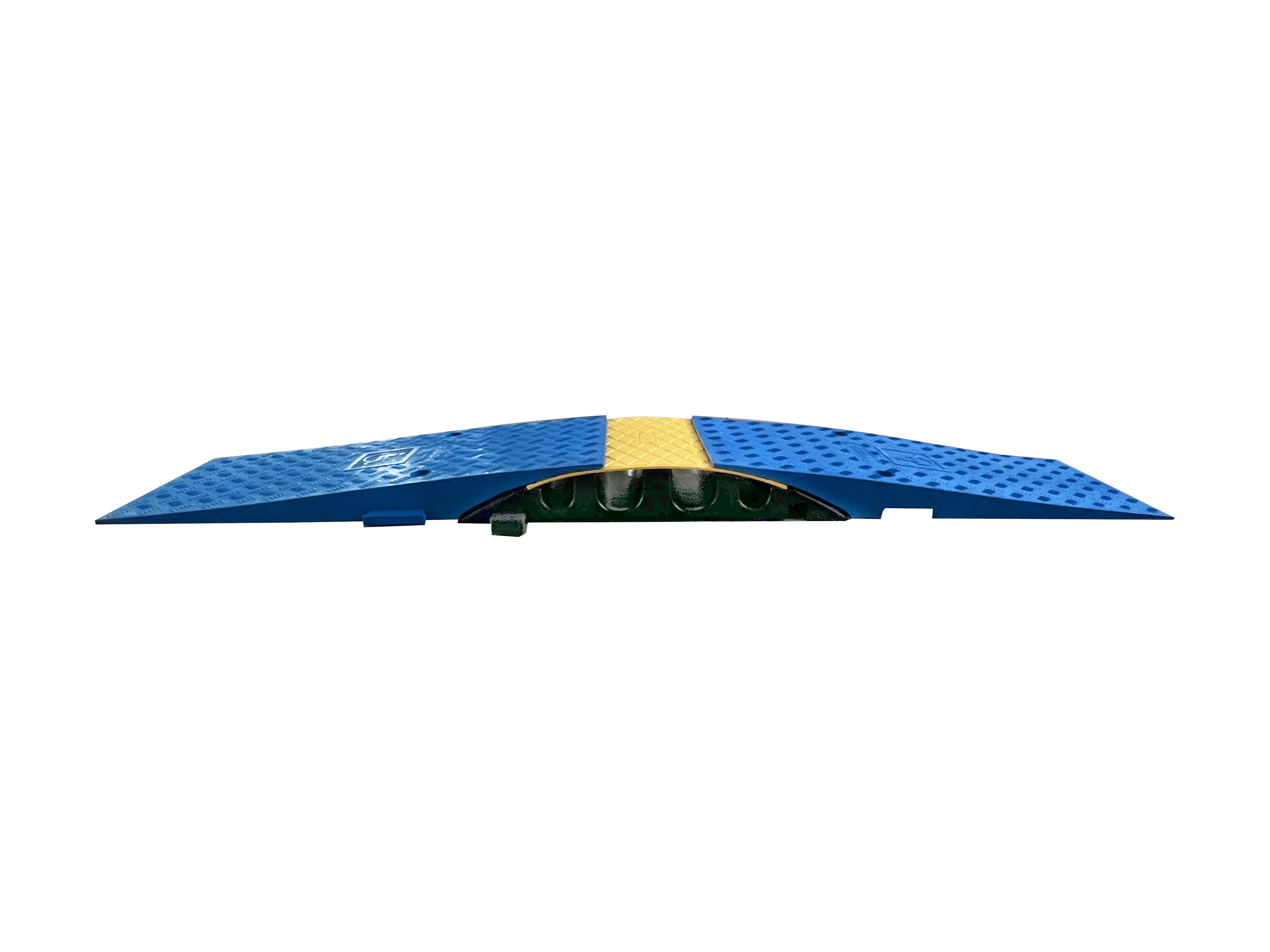 Passe-câbles camion 4 canaux (2x60mm et 2x90mm) avec rampe PMR