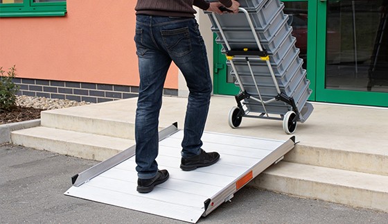 Wheelchair access ramp