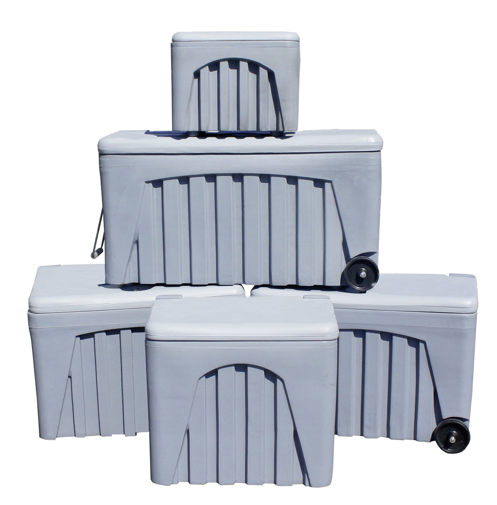 Industrial waterproof chest with wheels - 104 L to 167 L