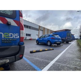 Butée de parking caoutchouc