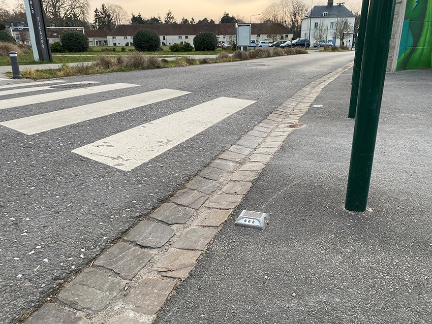 Plot solaire à led
