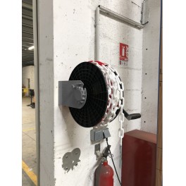 Chain reel dispenser