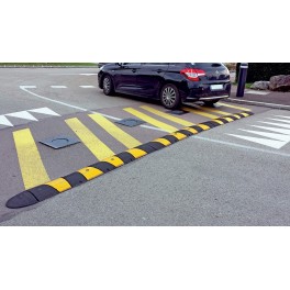 Monobloc speed bump 30 km/h